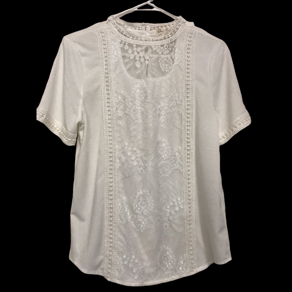 Dean Grace  top with details in the front